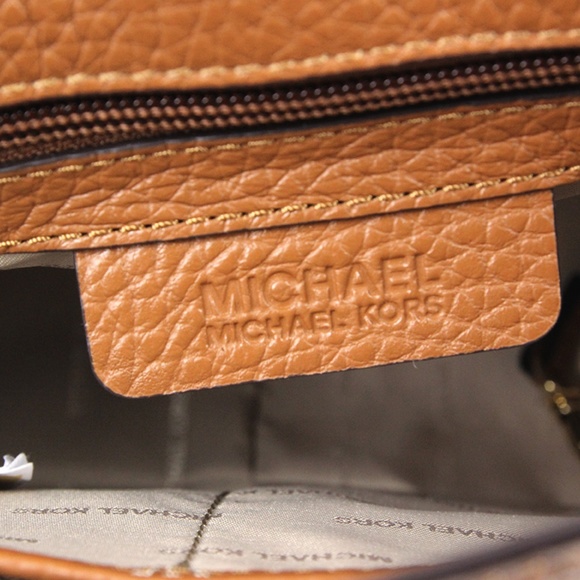 MICHAEL KORS Luggage Leather Cooper Lrg Messenger 5212 - Picture 10 of 10